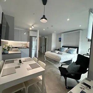  Apartment E1 High Level Sea View